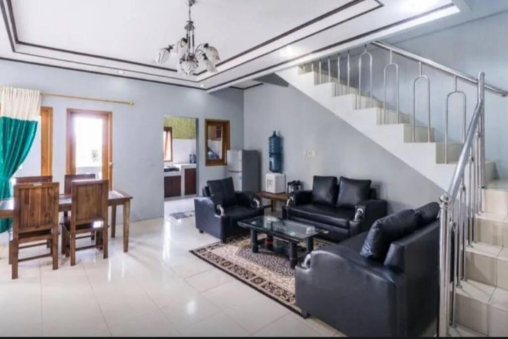 Villa Mutiara Citra Puncak Bu Eva Sampal Екстер'єр фото