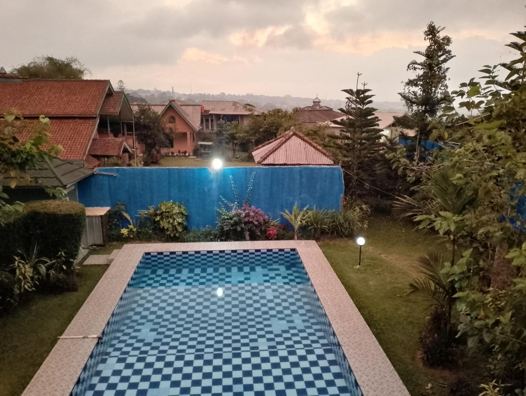 Villa Mutiara Citra Puncak Bu Eva Sampal Екстер'єр фото