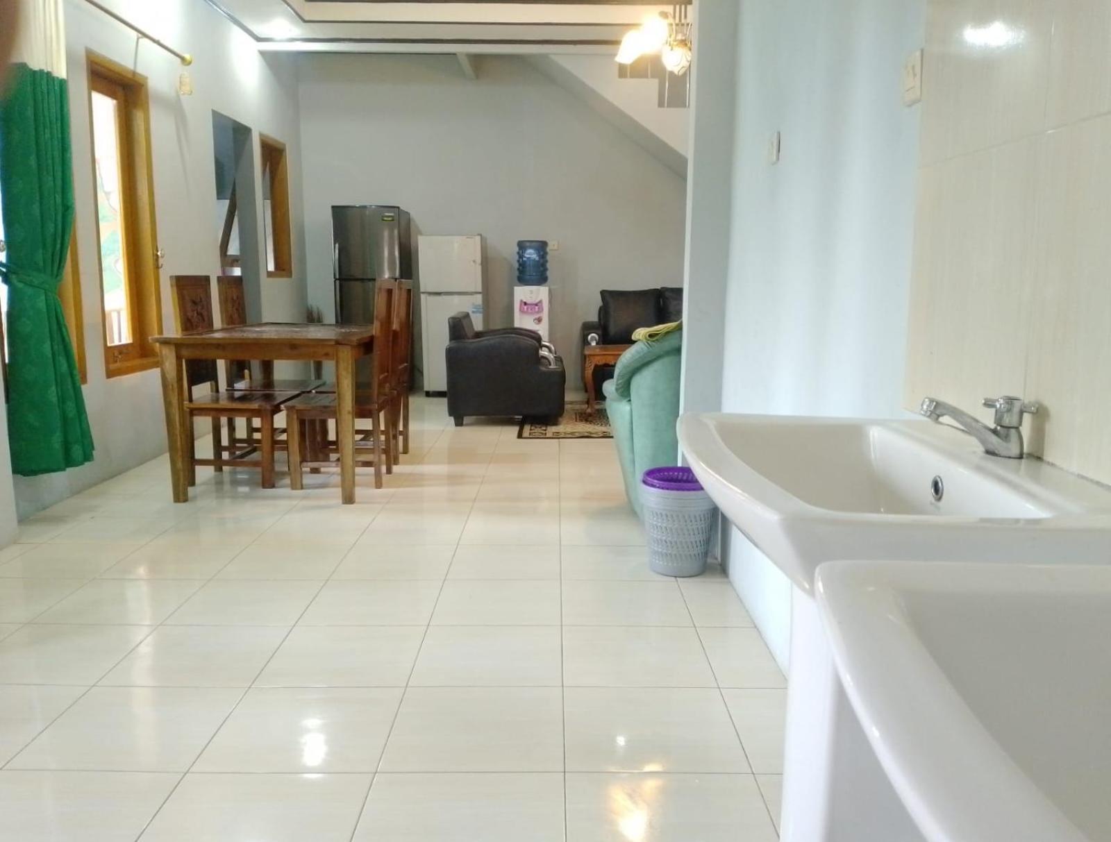 Villa Mutiara Citra Puncak Bu Eva Sampal Екстер'єр фото