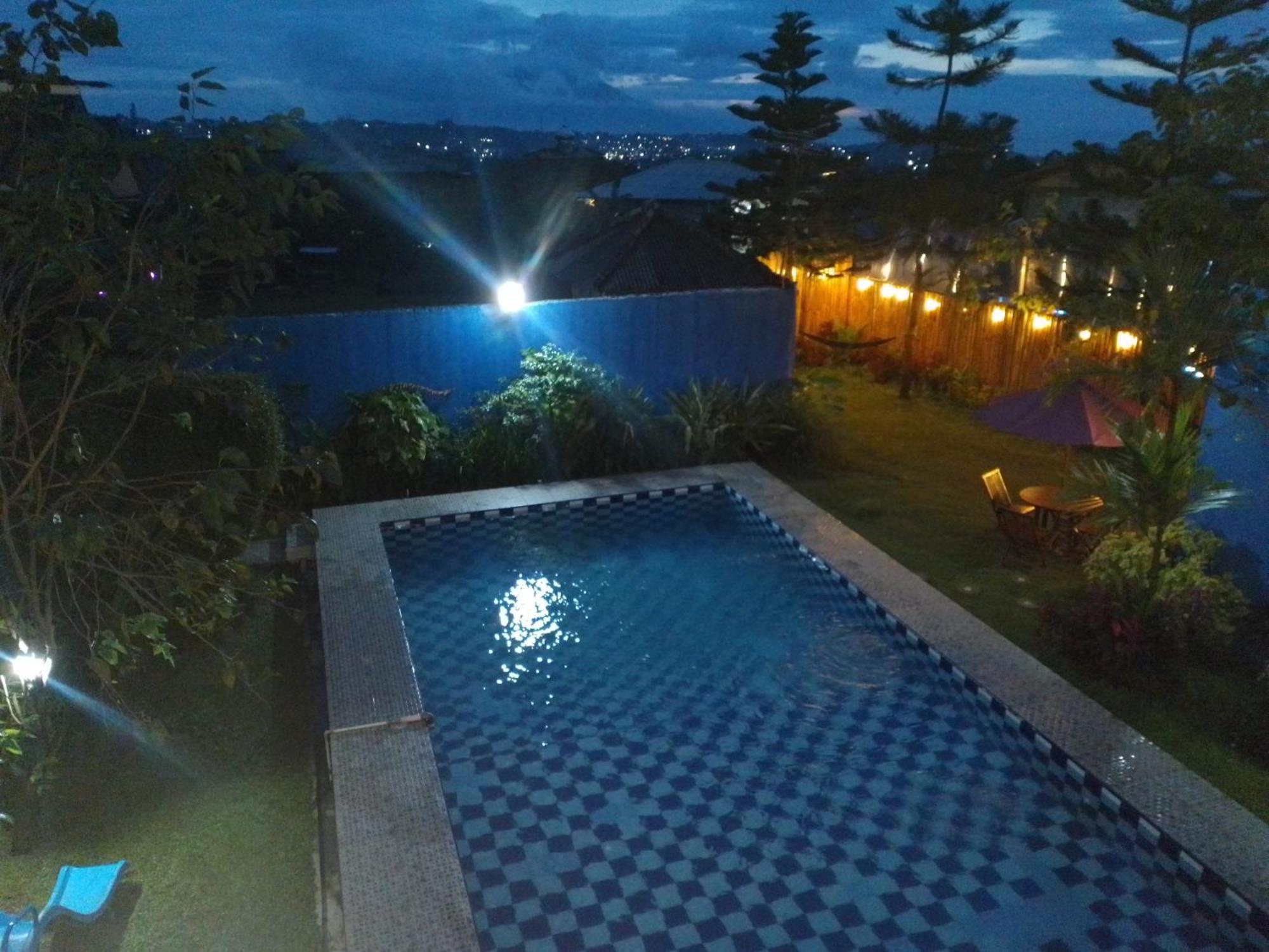 Villa Mutiara Citra Puncak Bu Eva Sampal Екстер'єр фото