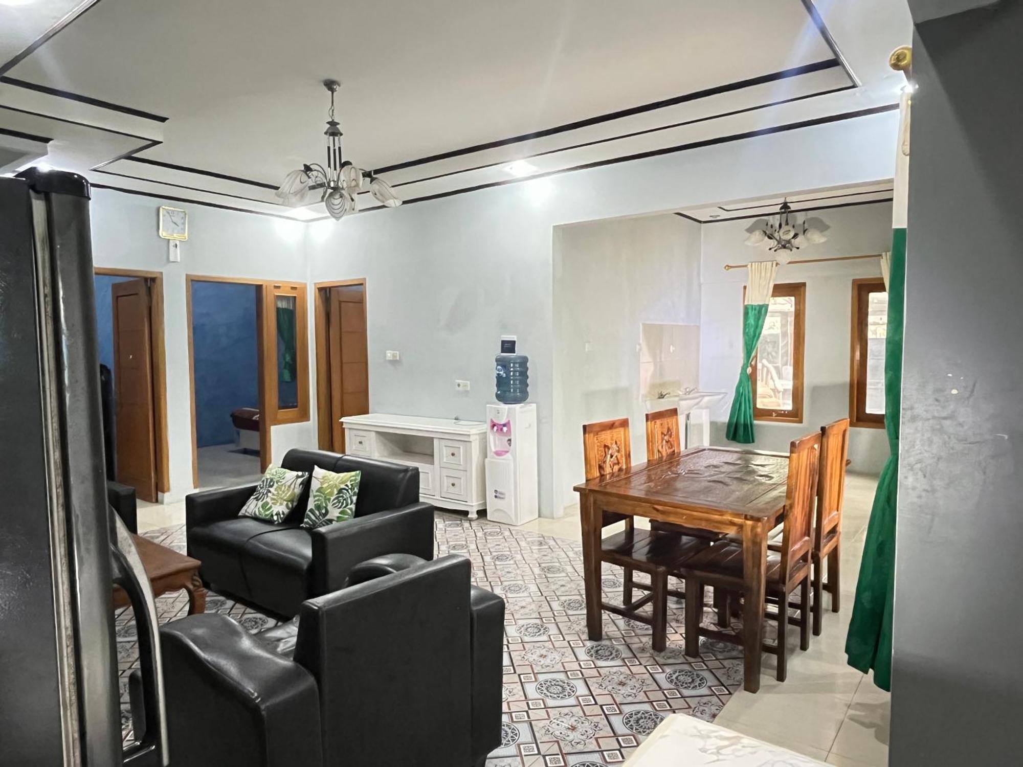 Villa Mutiara Citra Puncak Bu Eva Sampal Екстер'єр фото